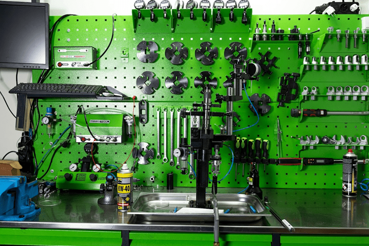 работа на стенде