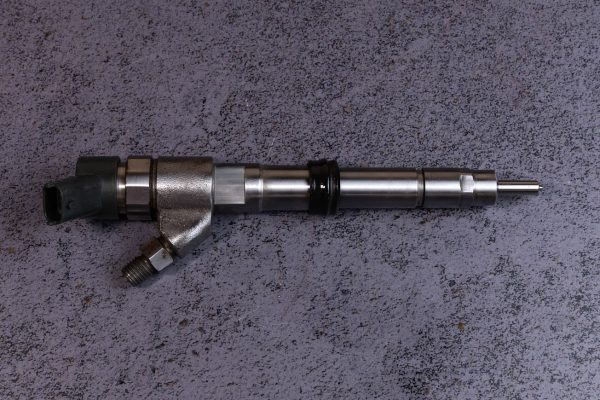 504113253 форсунка CR BOSCH для двигуна IVECO DAILY 3.0 HPI