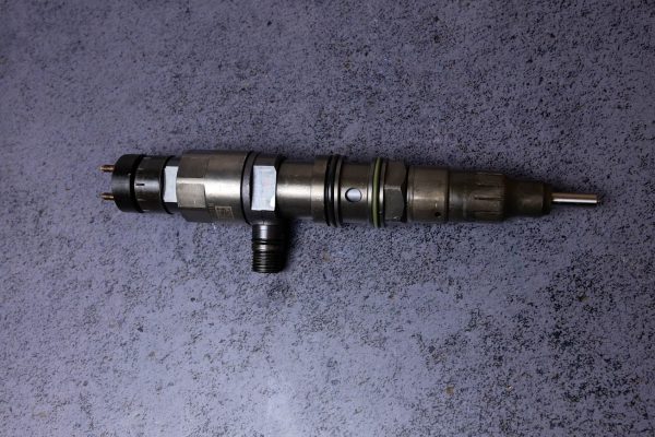 0445120195 форсунка CR BOSCH для двигуна MERCEDES-BENZ DD13, DD15