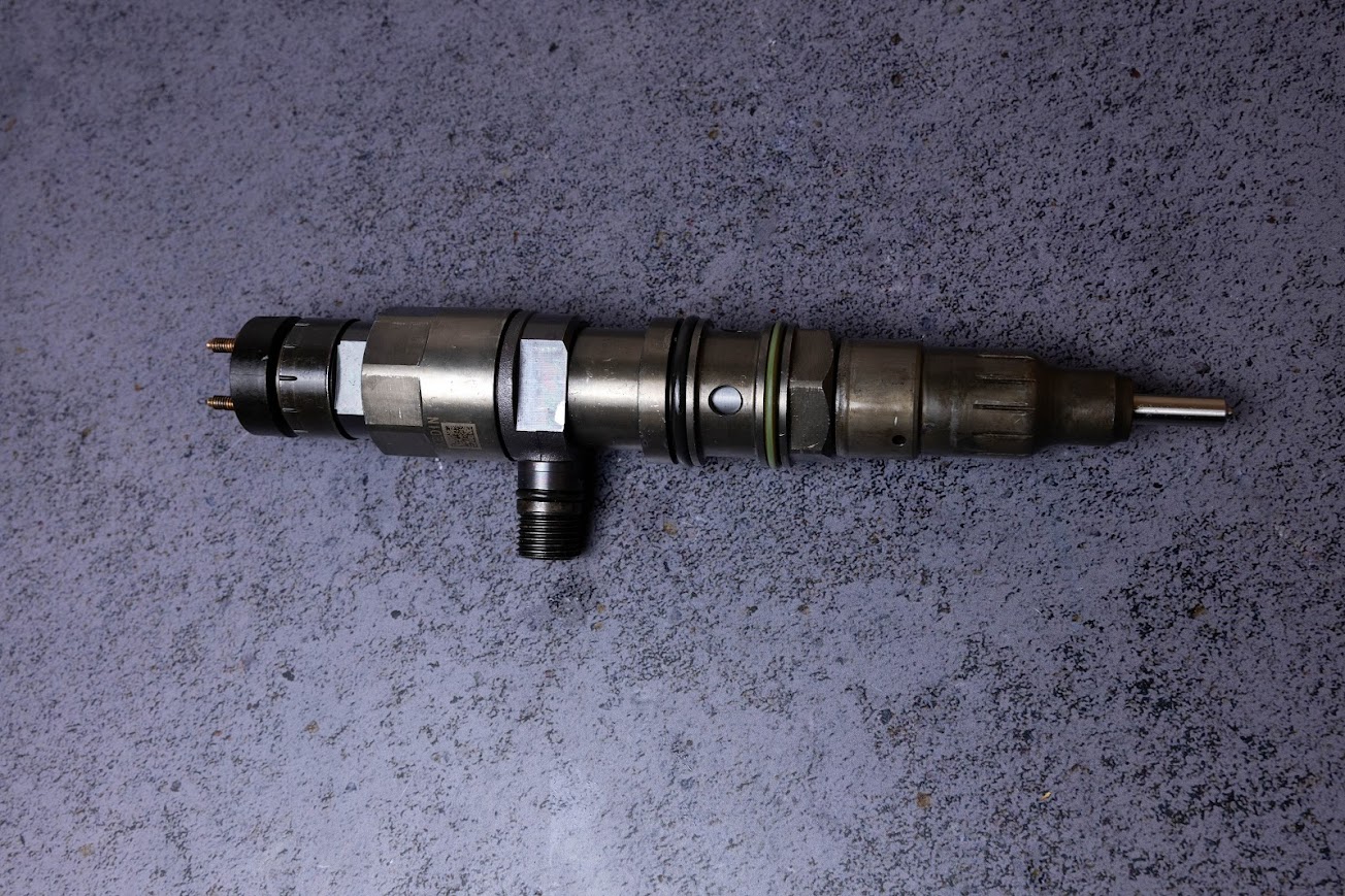 0445120195 форсунка CR BOSCH для двигуна MERCEDES-BENZ DD13, DD15 - Фото 1 0445120195 форсунка CR BOSCH для двигуна MERCEDES-BENZ DD13, DD15