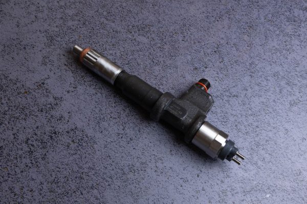 095000-5511 форсунка для двигуна ISUZU N-Series 6WG1 - Фото 2