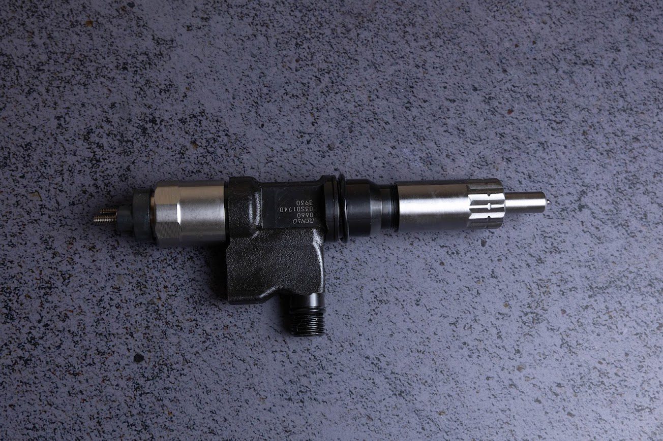 095000-0660 форсунка для двигуна ISUZU 4HK1, 6HK1