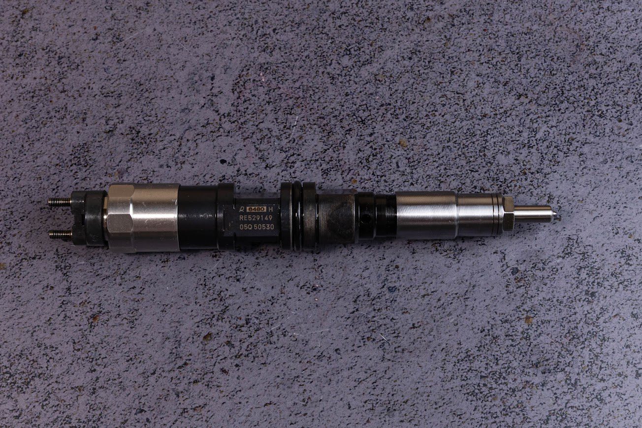 RE546776 форсунка для двигуна JOHN DEERE S450