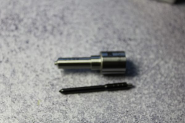 DLLA145P864, 093400-8640, 6980543, PDLLA145P864, ALLA145P864J Розпилювач до форсунок 095000-5663, 095000-5880, 095000-5881, 23670-30050, 23670-39095, 23670-39096, 2367009360, 23670-09360, 23670-0L010