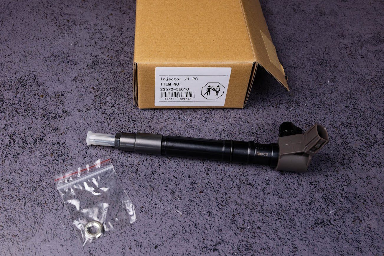 23670-0E010 Denso CR інжектор / форсунка TOYOTA - Фото 1 23670-0E010 Denso CR інжектор / форсунка TOYOTA