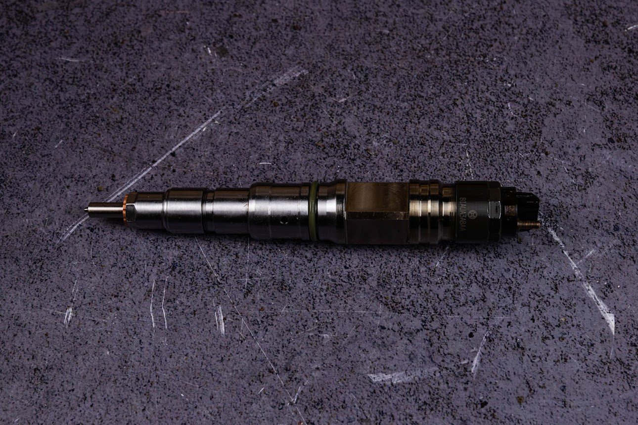 0445120420 Електромагнітний CR інжектор / форсунка Bosch, MAN TGS 18.420 to 41.500, TGX 18.420 to 35.500 - Фото 1 0445120420 Електромагнітний CR інжектор / форсунка Bosch, MAN TGS 18.420 to 41.500, TGX 18.420 to 35.500