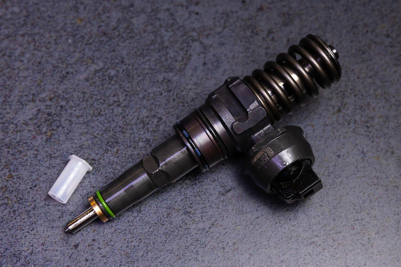 0986441578 насос форсунка BOSCH для двигуна (статус відновлений VW Multivan 2.5 TDI, Touareg 5.0 TDI, Transporter 2.5 TDI, 4motion