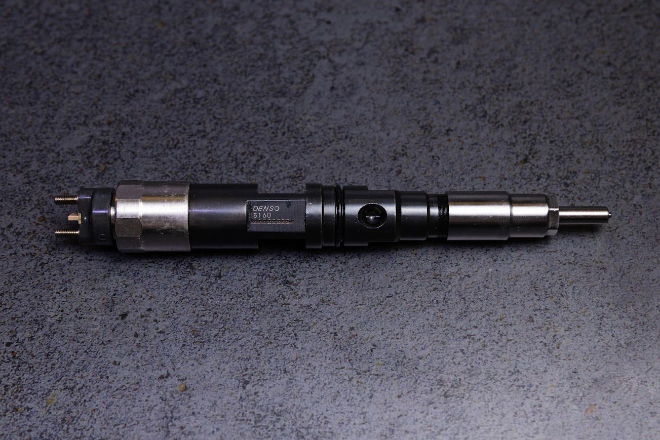 RE518725 інжектор / форсунка John Deere ENG 6081T